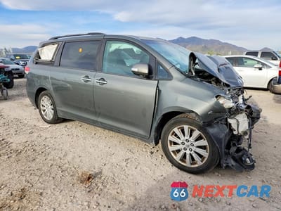Czwarte zdjęcie samochodu z boku: 2013 TOYOTA SIENNA LIMITED 7-PASSENGER VIN:5TDYK3DCXDS293802 - miniatura