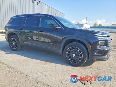 Czwarte zdjęcie samochodu z boku: 2025 CHEVROLET TRAVERSE LT VIN:1GNEVGRS4SJ279428 - miniatura