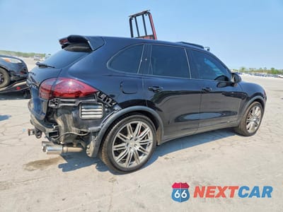 Trzecie zdjęcie samochodu z tyłu: 2011 PORSCHE CAYENNE TURBO VIN:WP1AC2A21BLA81114 - miniatura