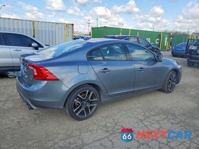 Trzecie zdjęcie samochodu z tyłu: 2017 VOLVO S60 DYNAMIC VIN:YV140MTL1H2424490 - miniatura