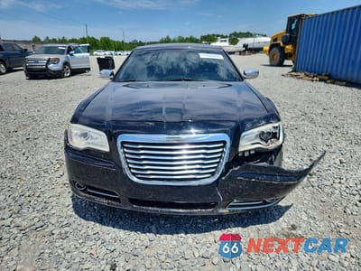 Piąte zdjęcie samochodu w środku: 2012 CHRYSLER 300 LIMITED VIN:2C3CCACG9CH235410 - miniatura