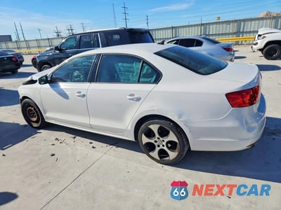 Drugie zdjęcie samochodu z przodu: 2014 VOLKSWAGEN JETTA SE VIN:3VWD07AJ4EM379779 - miniatura