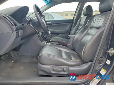 Zdjęcie 7 z 12 samochodu: 2004 HONDA ACCORD EX VIN:1HGCM66544A067967 - miniatura