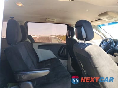 Zdjęcie 11 z 14 samochodu: 2016 DODGE GRAND CARAVAN SE VIN:2C4RDGBG9GR315877 - miniatura