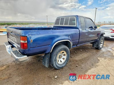 Trzecie zdjęcie samochodu z tyłu: 1993 TOYOTA PICKUP DELUXE V6 VIN:JT4VN13DXP5116170 - miniatura