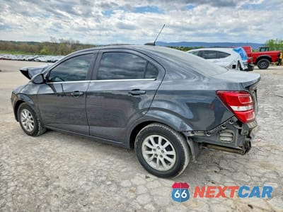 Drugie zdjęcie samochodu z przodu: 2020 CHEVROLET SONIC LT VIN:1G1JD5SB4L4140479 - miniatura