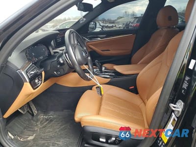 Zdjęcie 7 z 12 samochodu: 2021 BMW 530 XI VIN:WBA13BJ00MCG67743 - miniatura