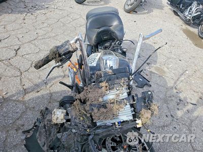 Piąte zdjęcie samochodu w środku: 2022 HARLEY-DAVIDSON FLTRK VIN:1HD1KZF18NB634783 - miniatura
