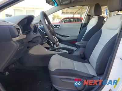 Zdjęcie 7 z 12 samochodu: 2017 HYUNDAI IONIQ BLUE VIN:KMHC65LC7HU057195 - miniatura