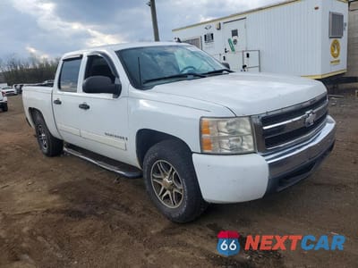 Czwarte zdjęcie samochodu z boku: 2008 CHEVROLET SILVERADO K1500 VIN:2GCEK13C881131544 - miniatura