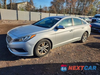 2017 HYUNDAI SONATA BASE 5NPE24AF3HH566775 - główne zdjęcie licytacji z USA - miniatura