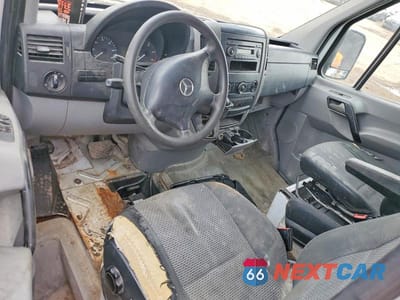 Zdjęcie 8 z 12 samochodu: 2013 MERCEDES-BENZ SPRINTER 2500 VIN:WD3PE7CC2D5726086 - miniatura