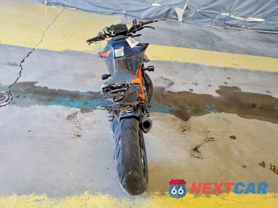 Zdjęcie 6 z 8 samochodu: 2020 KTM 1290 SUPER DUKE R VIN:VBKV39403LM925654 - miniatura