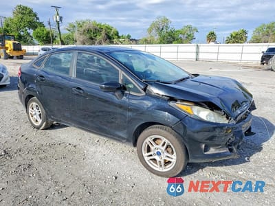 Czwarte zdjęcie samochodu z boku: 2019 FORD FIESTA SE VIN:3FADP4BJ1KM162929 - miniatura