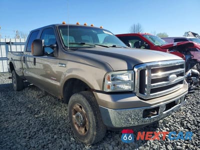 Czwarte zdjęcie samochodu z boku: 2005 FORD F350 SRW SUPER DUTY VIN:1FTWW31PX5EA15766 - miniatura