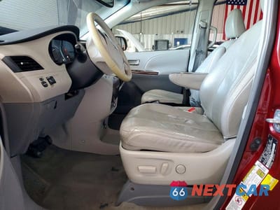 Zdjęcie 7 z 13 samochodu: 2011 TOYOTA SIENNA XLE 8-PASSENGER VIN:5TDYK3DC7BS139030 - miniatura
