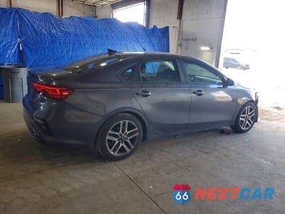 Trzecie zdjęcie samochodu z tyłu: 2019 KIA FORTE S VIN:3KPF34AD2KE048619 - miniatura