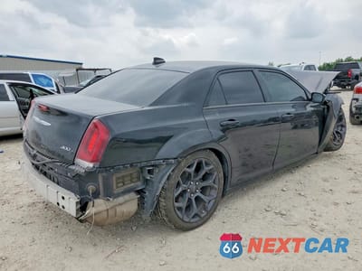 Trzecie zdjęcie samochodu z tyłu: 2019 CHRYSLER 300 S VIN:2C3CCABG9KH515165 - miniatura