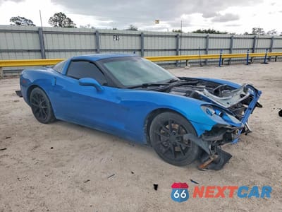 Czwarte zdjęcie samochodu z boku: 2008 CHEVROLET CORVETTE VIN:1G1YY25W085111143 - miniatura