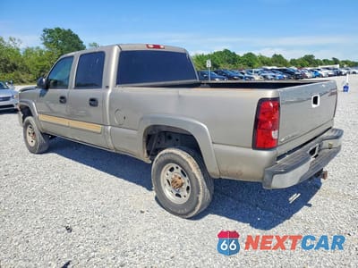 Drugie zdjęcie samochodu z przodu: 2003 CHEVROLET SILVERADO C2500 HEAVY DUTY VIN:1GCHC23U43F175681 - miniatura