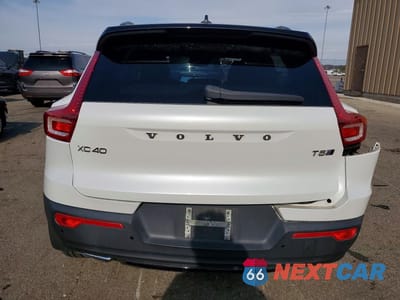 Zdjęcie 6 z 13 samochodu: 2019 VOLVO XC40 T5 R-DESIGN VIN:YV4162UM9K2150463 - miniatura
