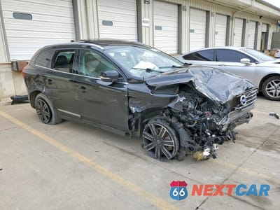 Czwarte zdjęcie samochodu z boku: 2017 VOLVO XC60 T5 DYNAMIC VIN:YV440MRR3H2066629 - miniatura