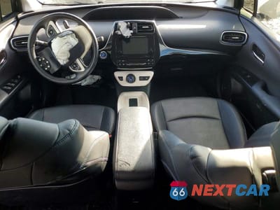 Zdjęcie 8 z 12 samochodu: 2016 TOYOTA PRIUS THREE TOURING VIN:JTDKARFU0G3008810 - miniatura