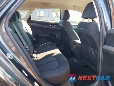 Zdjęcie 10 z 12 samochodu: 2021 KIA K5 LXS VIN:5XXG14J29MG081474 - miniatura