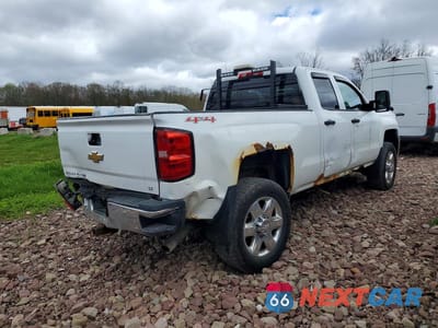 Trzecie zdjęcie samochodu z tyłu: 2015 CHEVROLET SILVERADO K2500 HEAVY DUTY LT VIN:1GC2KVEG6FZ101280 - miniatura