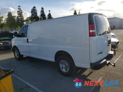 Drugie zdjęcie samochodu z przodu: 2016 CHEVROLET EXPRESS G2500 VIN:1GCWGAFF4G1297236 - miniatura