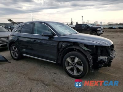 Czwarte zdjęcie samochodu z boku: 2023 AUDI Q5 PREMIUM 40 VIN:WA1ABAFYXP2015311 - miniatura