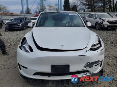 Piąte zdjęcie samochodu w środku: 2023 TESLA MODEL Y VIN:7SAYGDEE9PA105352 - miniatura