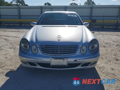 Piąte zdjęcie samochodu w środku: 2003 MERCEDES-BENZ E 320 VIN:WDBUF65J43A128291 - miniatura