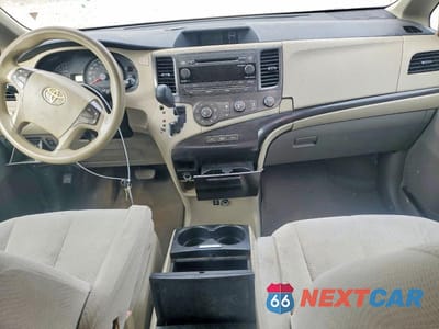 Zdjęcie 8 z 13 samochodu: 2011 TOYOTA SIENNA LE 7-PASSENGER VIN:5TDJK3DC2BS006046 - miniatura