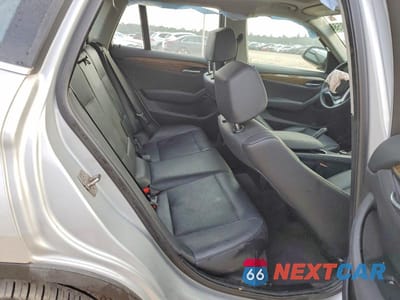 Zdjęcie 11 z 13 samochodu: 2013 BMW X1 XDRIVE28I VIN:WBAVL1C54DVR81773 - miniatura