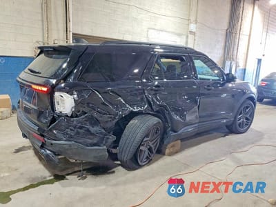 Trzecie zdjęcie samochodu z tyłu: 2025 FORD EXPLORER ST VIN:1FMWK8GC1SGB17417 - miniatura