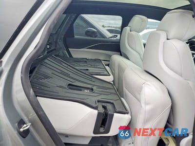 Zdjęcie 10 z 13 samochodu: 2024 CADILLAC LYRIQ LUXURY VIN:1GYKPPRL9RZ105486 - miniatura