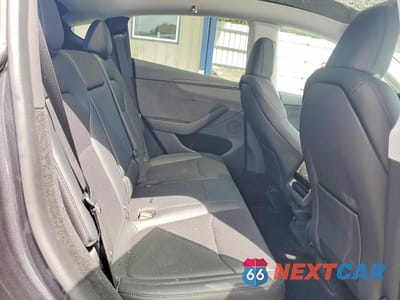 Zdjęcie 10 z 12 samochodu: 2026 TESLA MODEL Y VIN:7SAYGDEE4TA598044 - miniatura