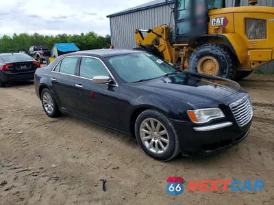 Czwarte zdjęcie samochodu z boku: 2014 CHRYSLER 300C VIN:2C3CCAEG8EH272917 - miniatura