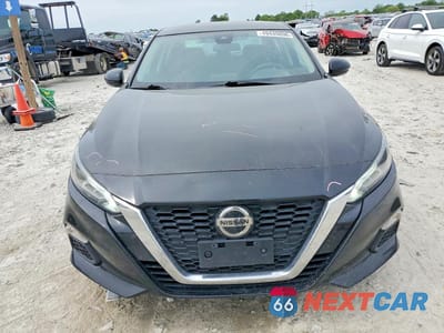 Piąte zdjęcie samochodu w środku: 2021 NISSAN ALTIMA SV VIN:1N4BL4DV0MN329258 - miniatura