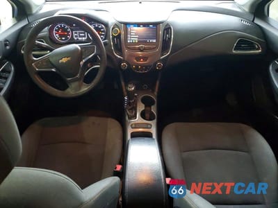 Zdjęcie 8 z 12 samochodu: 2019 CHEVROLET CRUZE LS VIN:1G1BC5SM3K7114008 - miniatura