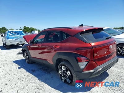 Drugie zdjęcie samochodu z przodu: 2025 HYUNDAI KONA SEL VIN:KM8HBCAB5SU310893 - miniatura