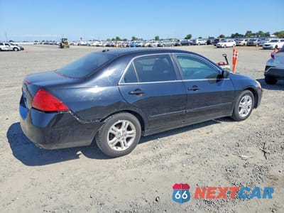 Trzecie zdjęcie samochodu z tyłu: 2007 HONDA ACCORD EX VIN:1HGCM56837A139251 - miniatura