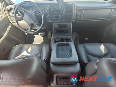 Zdjęcie 8 z 12 samochodu: 2003 CHEVROLET AVALANCHE C1500 VIN:3GNEC13T73G120491 - miniatura