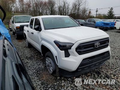 Czwarte zdjęcie samochodu z boku: 2024 TOYOTA TACOMA SR VIN:3TYKD5HN2RT000154 - miniatura