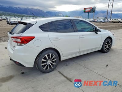 Trzecie zdjęcie samochodu z tyłu: 2017 SUBARU IMPREZA VIN:4S3GTAA61H3713272 - miniatura