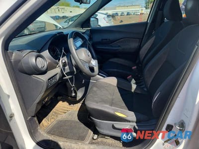 Zdjęcie 7 z 12 samochodu: 2020 NISSAN KICKS S VIN:3N1CP5BV5LL478181 - miniatura