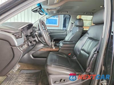 Zdjęcie 7 z 13 samochodu: 2015 CHEVROLET SUBURBAN K1500 LT VIN:1GNSKJKC6FR168415 - miniatura