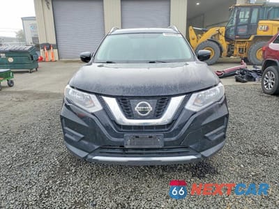 Piąte zdjęcie samochodu w środku: 2017 NISSAN ROGUE SV VIN:KNMAT2MV9HP575858 - miniatura