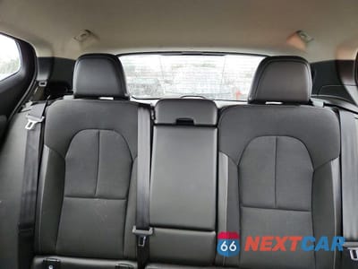 Zdjęcie 10 z 12 samochodu: 2020 VOLVO XC40 T5 MOMENTUM VIN:YV4162UK8L2323857 - miniatura